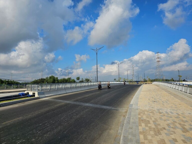 Thông xe đường Phạm Hữu Lầu, dân từ Nhà Bè đi quận 7 dễ dàng hơn