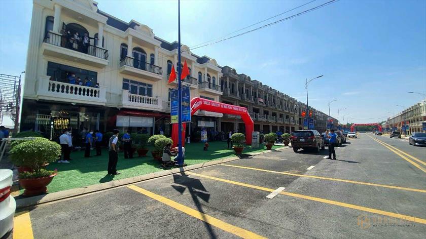 tien do thi cong thang long luxury