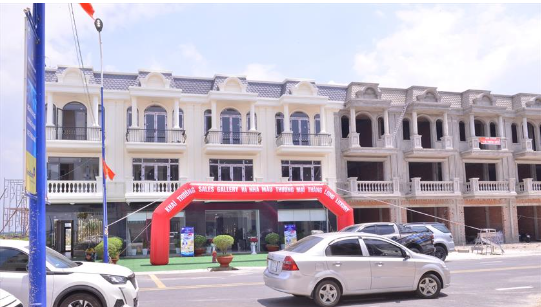 tien do thi cong thang long luxury bo sung